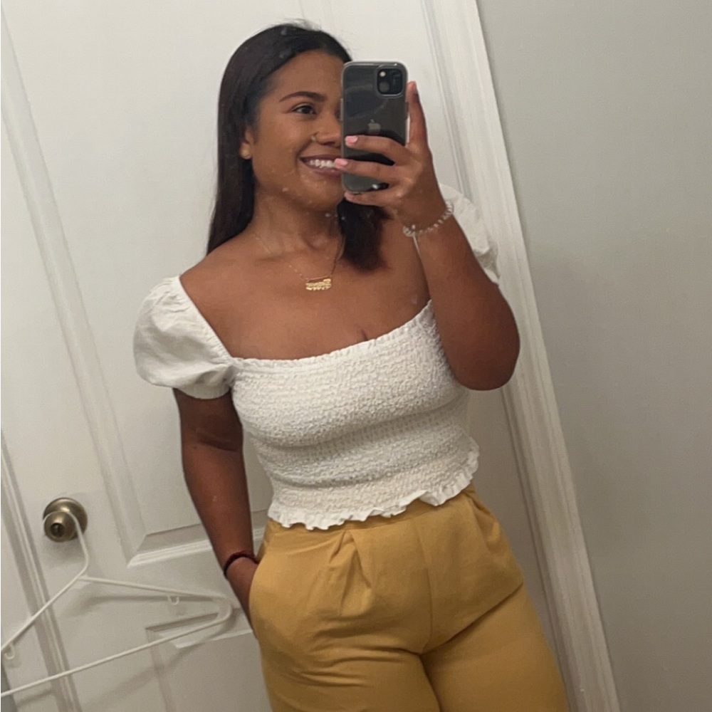 Meet your Posher, Danae